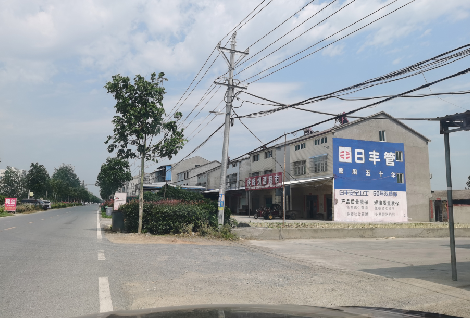 金门如何能保证墙体广告的醒目性？